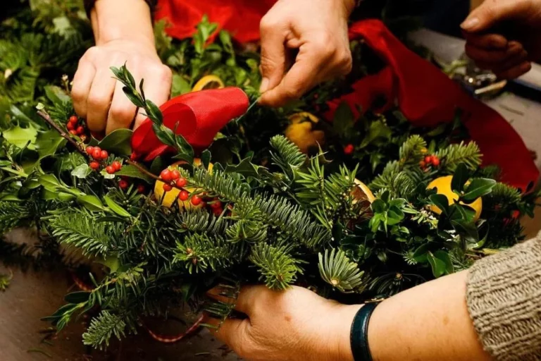 How to Make a Natural Christmas Wreath While Camping